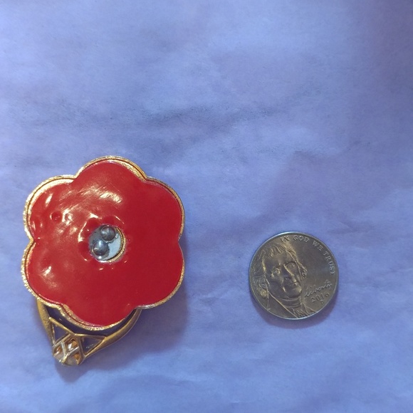 Rhinestone Flower Phone Ring- White - Picture 5 of 5